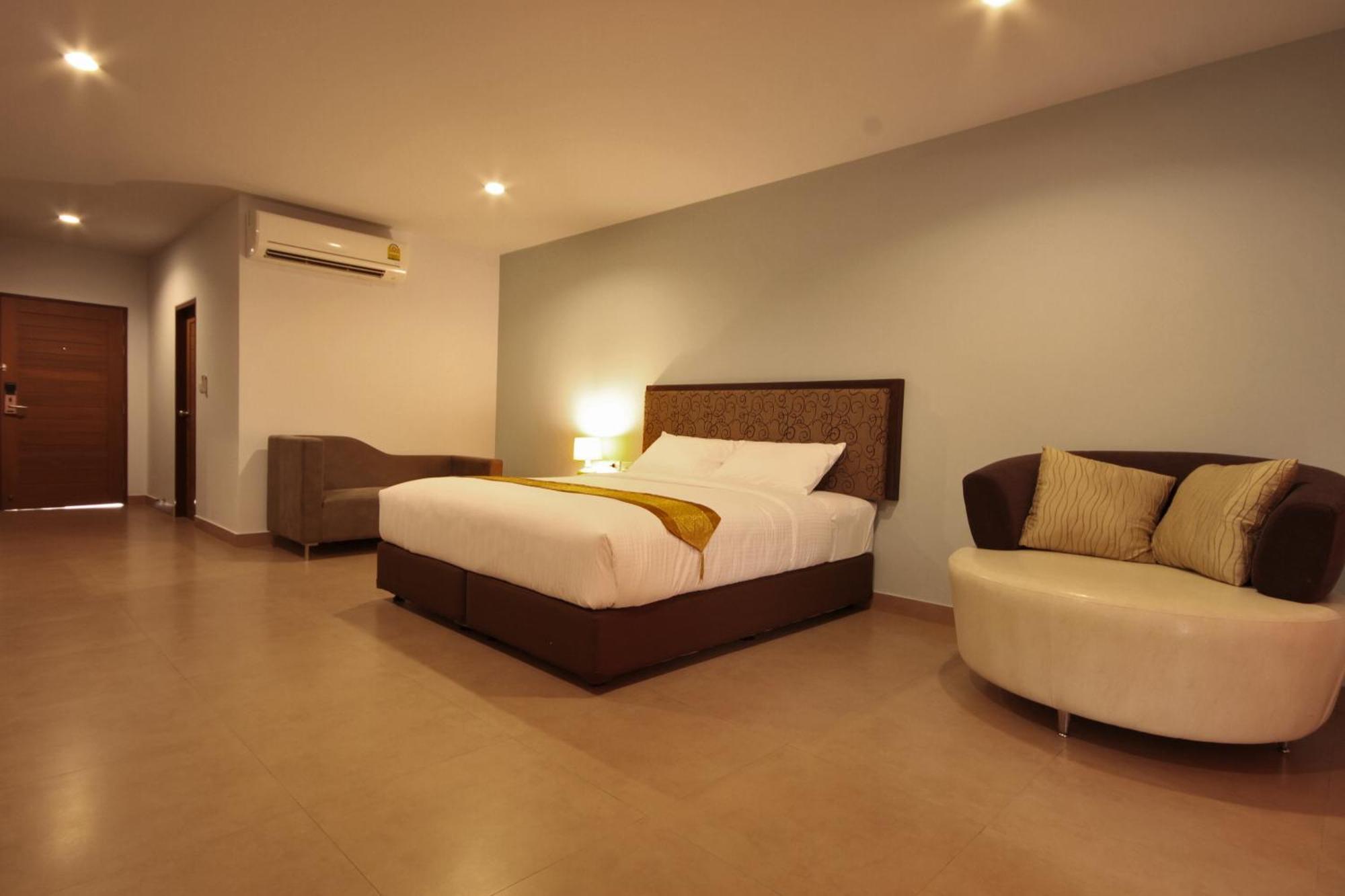 Paragon Suites Resort Jomtien Beach Esterno foto